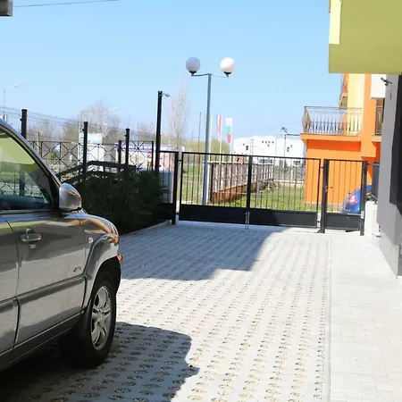сем. павлови Apartament Obzor